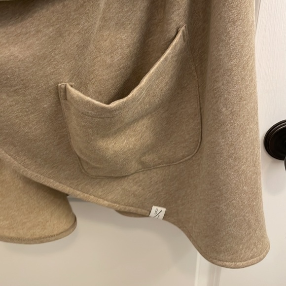 NWOT- Fair Trade, ethically made “By Tavi” Sleeveless Cardigan - Picture 4 of 6